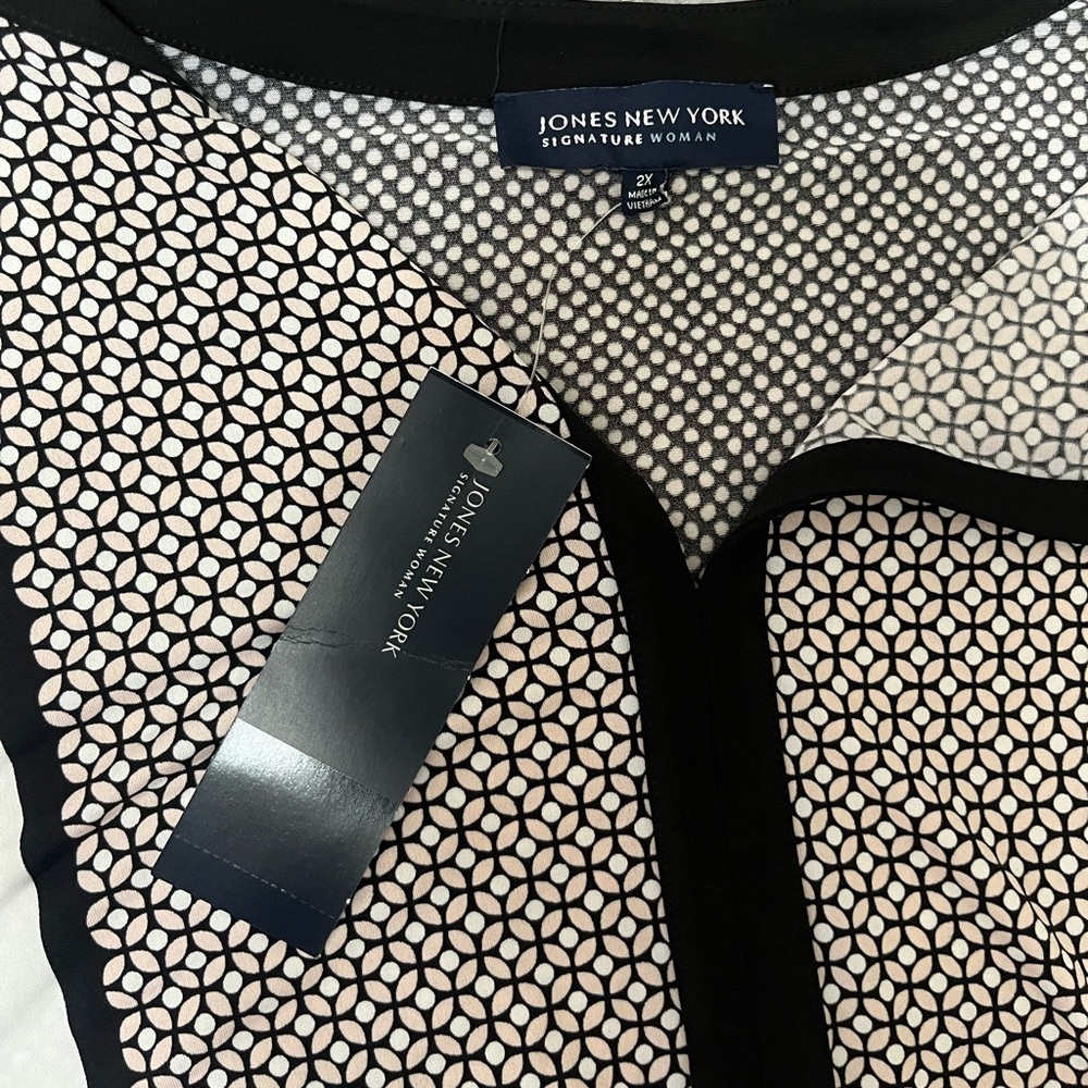 NWT.  2X. Jones New York sleeveless top.